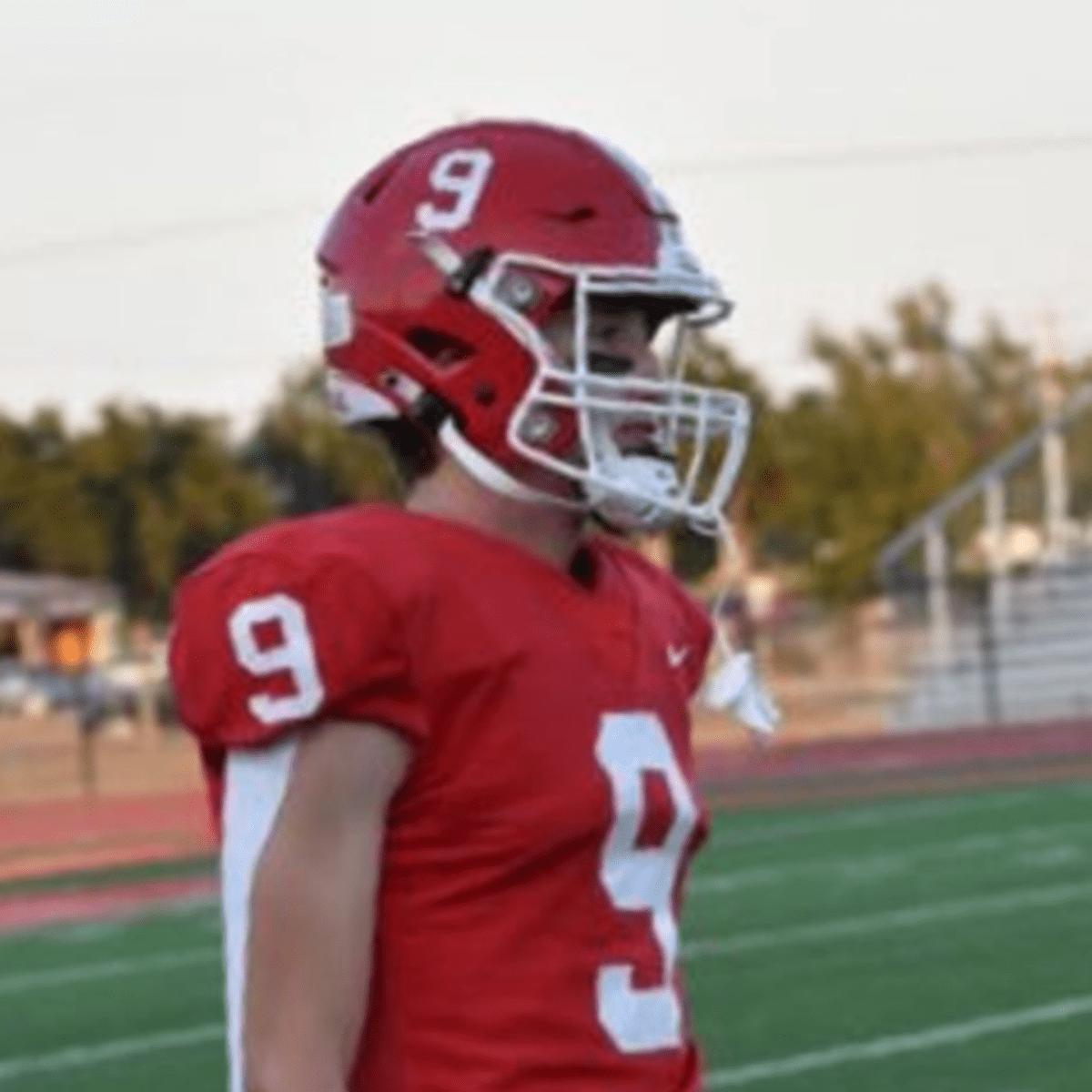 Elgin running back Matt Lund 